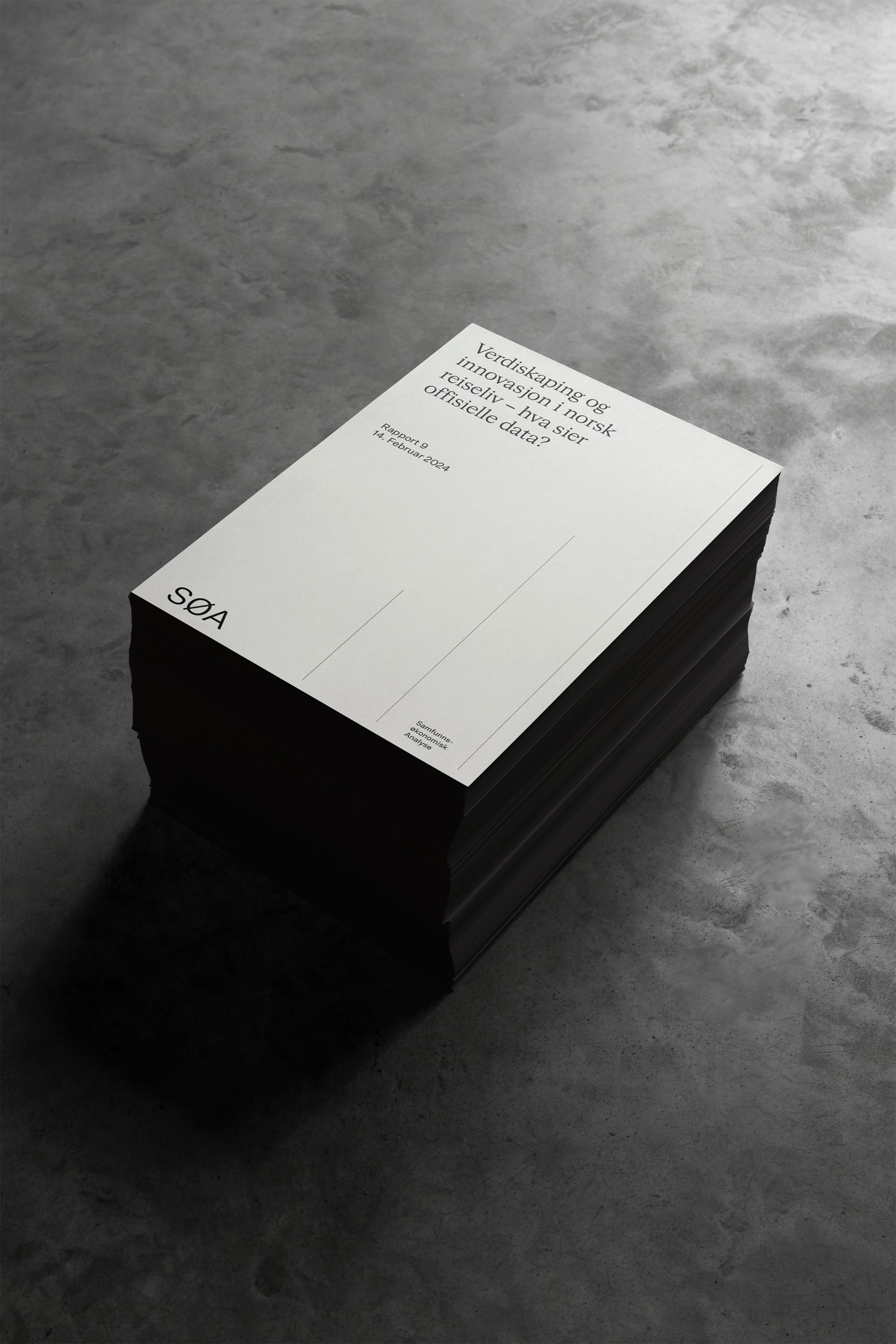 Stabel rapporter på bakken.